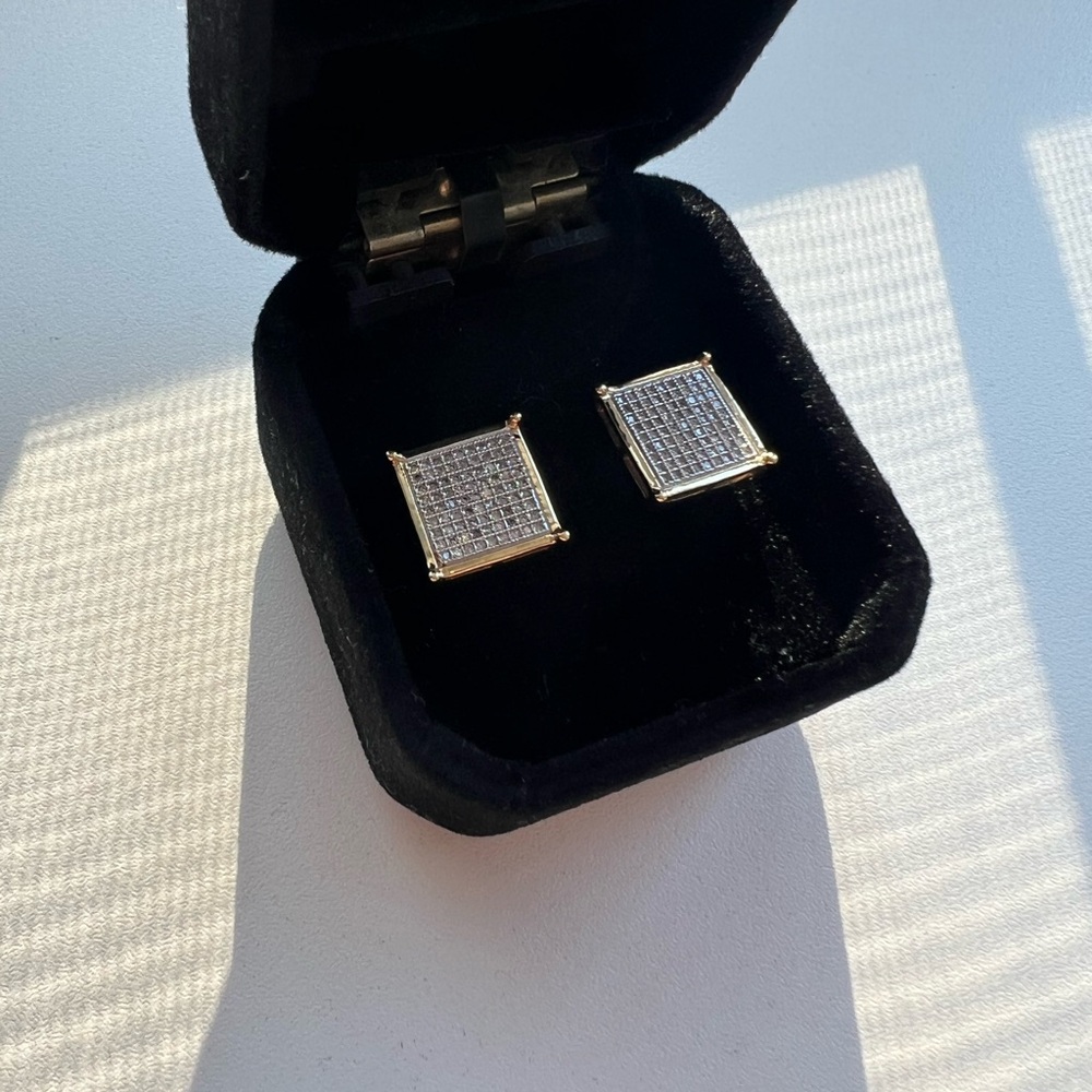 10K GOLD DIAMOND EARRINGS